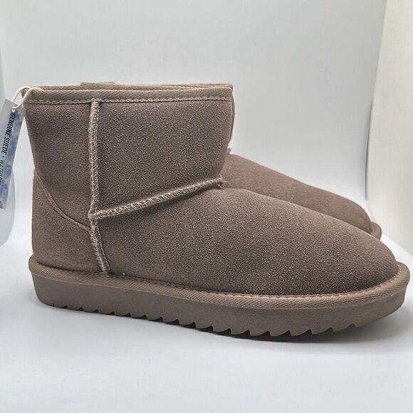 CUSHIONAIRE Cozy Boot 8 TAUPE - Picture 1 of 7